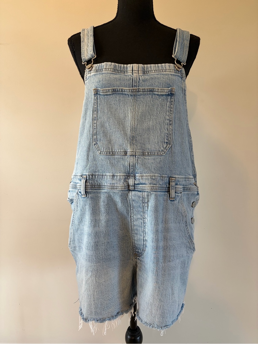 Women’s Silver Jeans Light Blue Denim Short Overalls Shortalls size XL